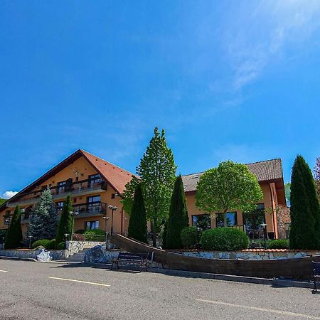 Hotel Belvedere Совата Екстер'єр фото