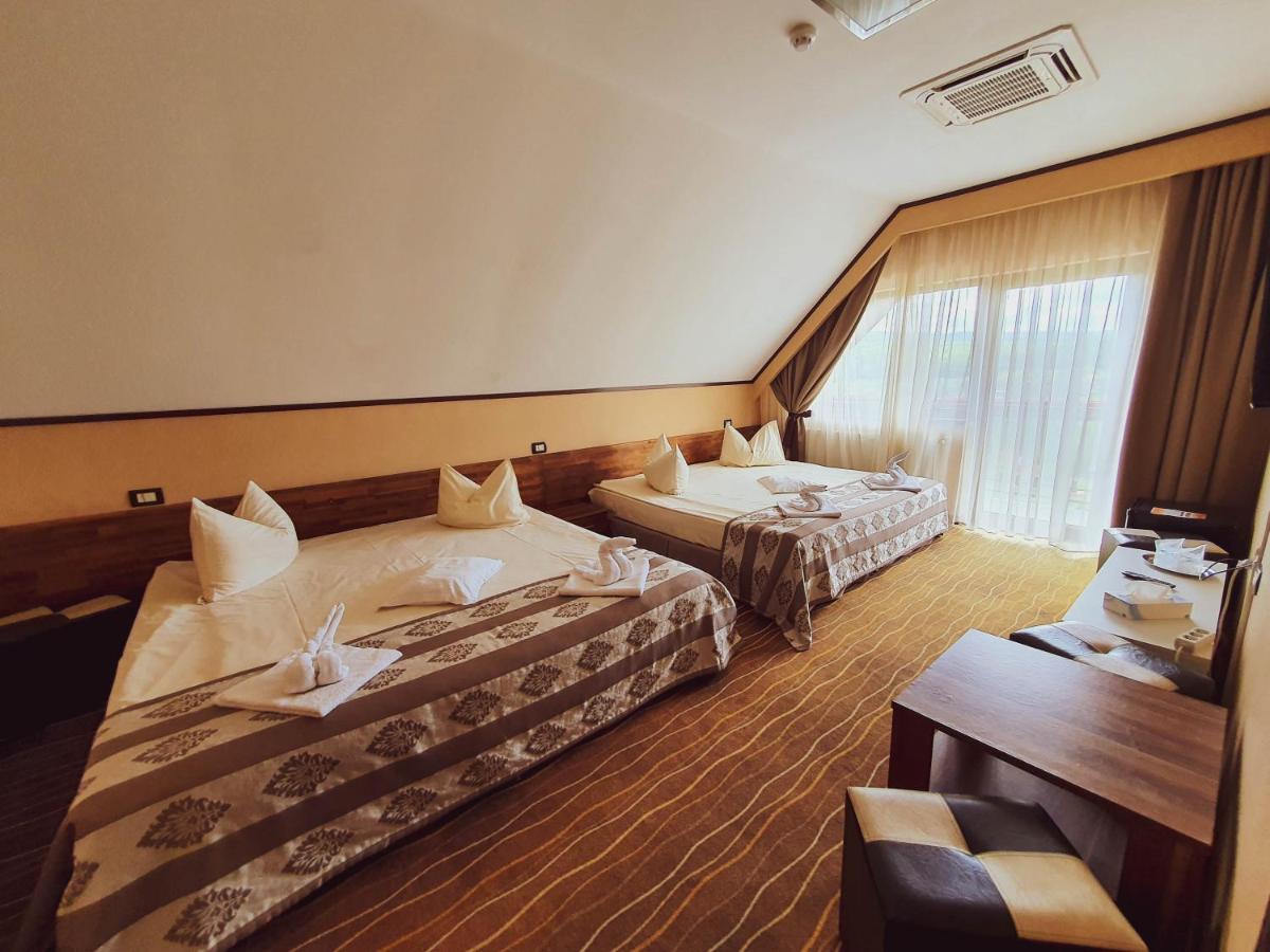 Hotel Belvedere Совата Екстер'єр фото