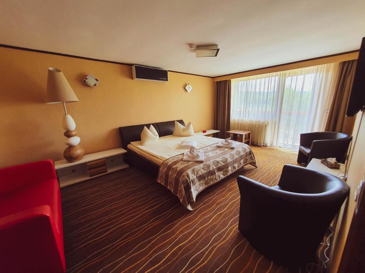 Hotel Belvedere Совата Екстер'єр фото