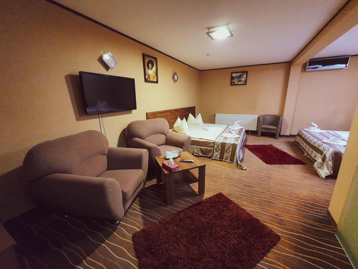 Hotel Belvedere Совата Екстер'єр фото