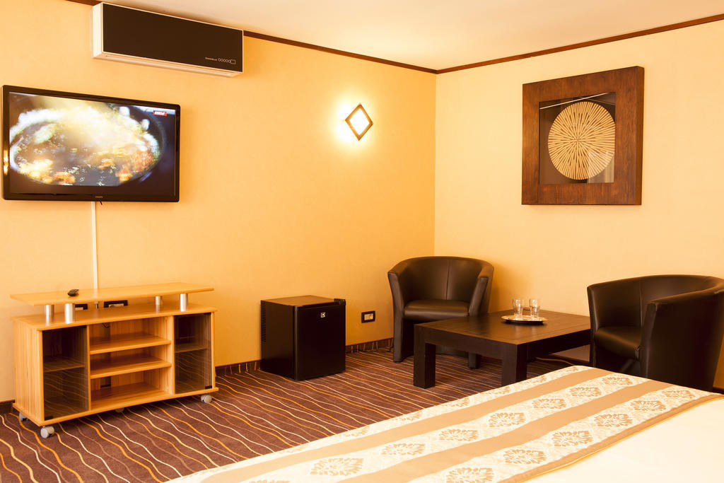Hotel Belvedere Совата Номер фото